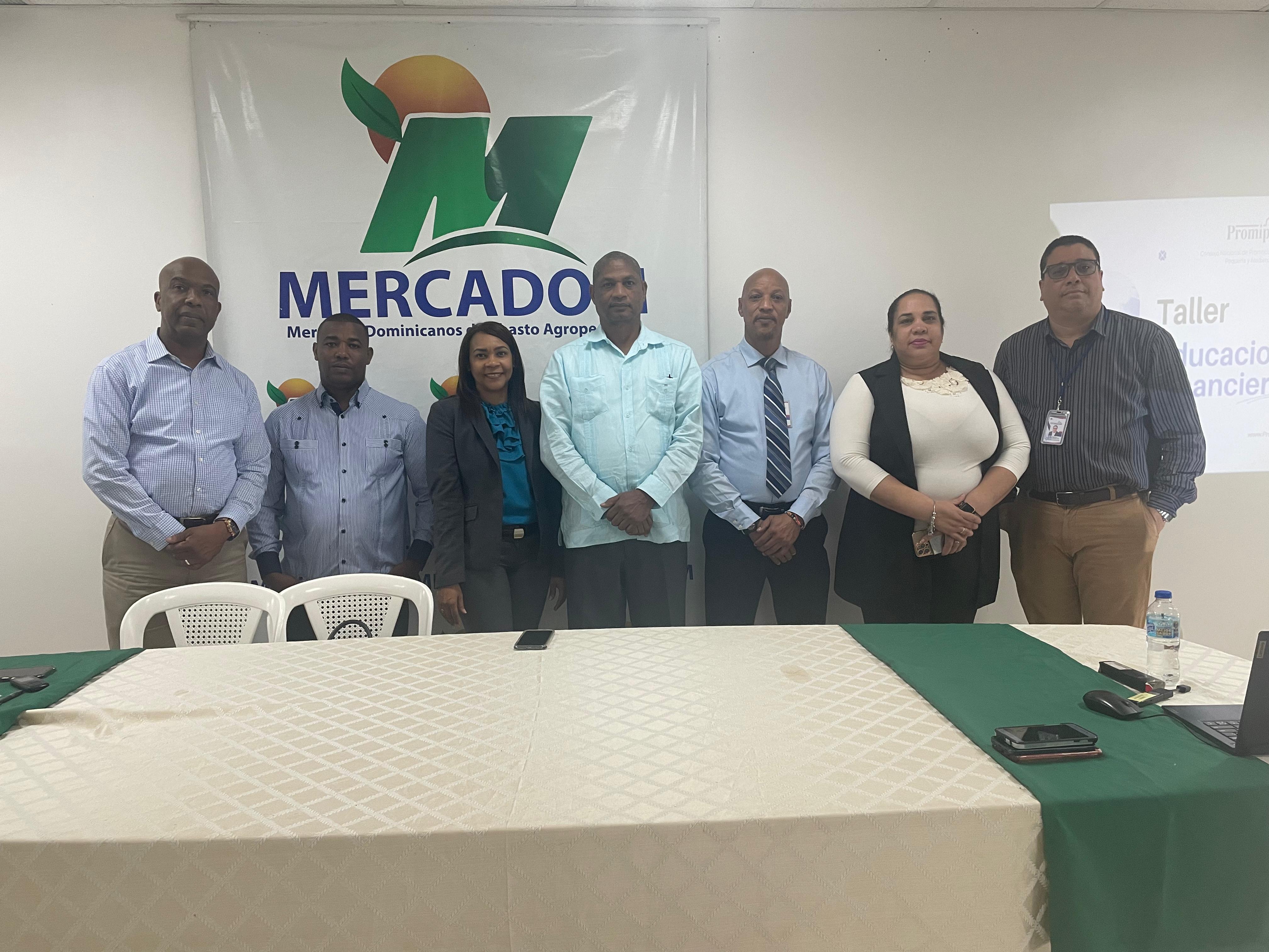 Promipyme capacita a MYPIMES en Merca Santo Domingo